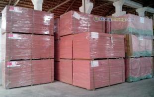 供應B1級防火中密度纖維板（新標準GB8624-2006-C級）——高品質建筑裝飾材料批發
